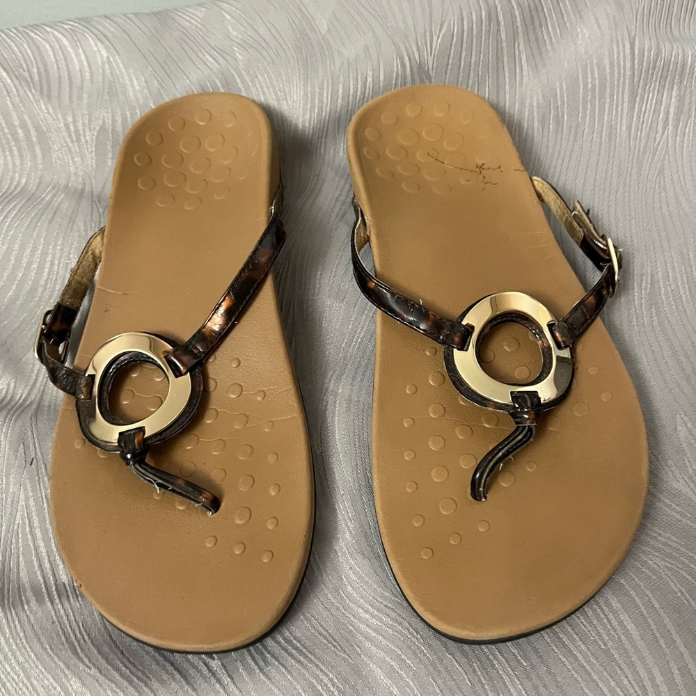 Vionic women’s dress sandals, size 10